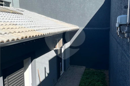 Sobrado à venda com 3 quartos, sendo 1 suíte, em Jardim Brogotá, Atibaia, SP