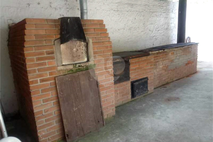 Casa à venda com 6 quartos, sendo 3 suítes, no condomínio Residencial Jardins de Mairiporã I, Mairiporã - SP