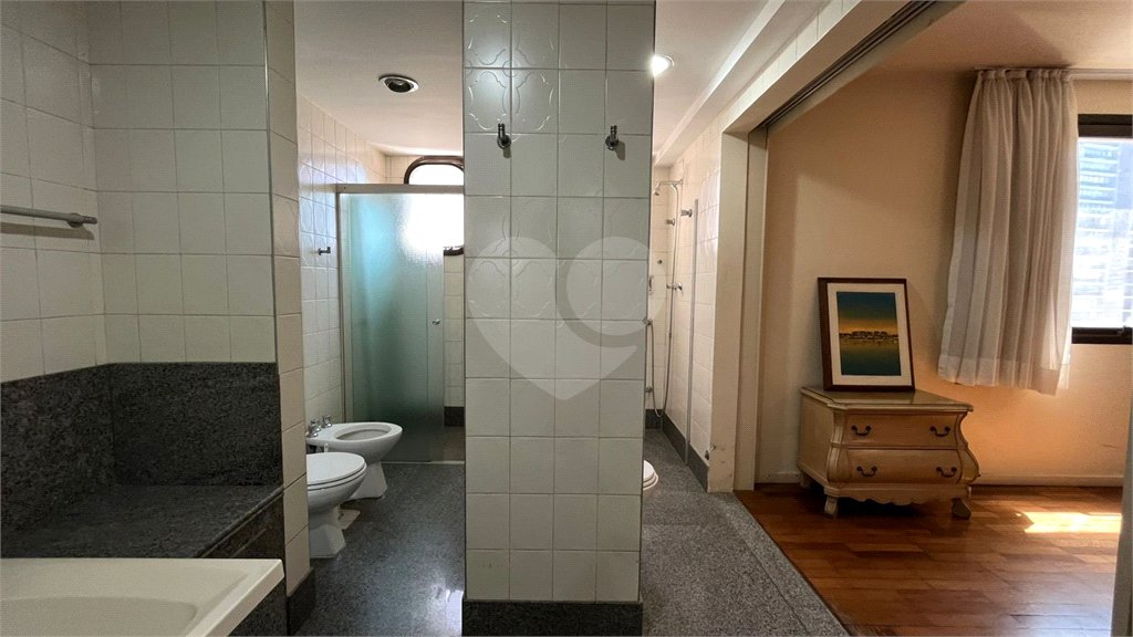 Apartamento à venda com 4 quartos, sendo 3 suítes, em Itaim Bibi, São Paulo, SP