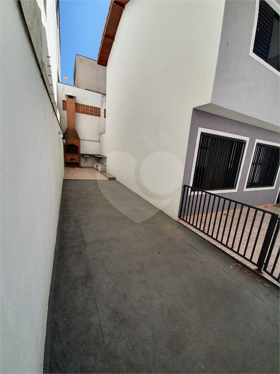 Casa à venda com 3 quartos, sendo 1 suíte, no condomínio Res Azaléias, São Paulo - SP