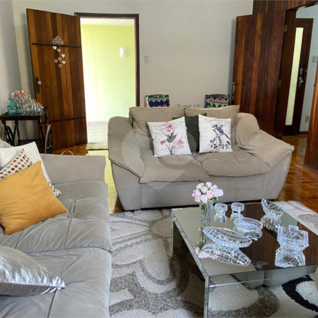 Casa à venda com 3 quartos, sendo 1 suíte, no Centro, Araraquara, SP