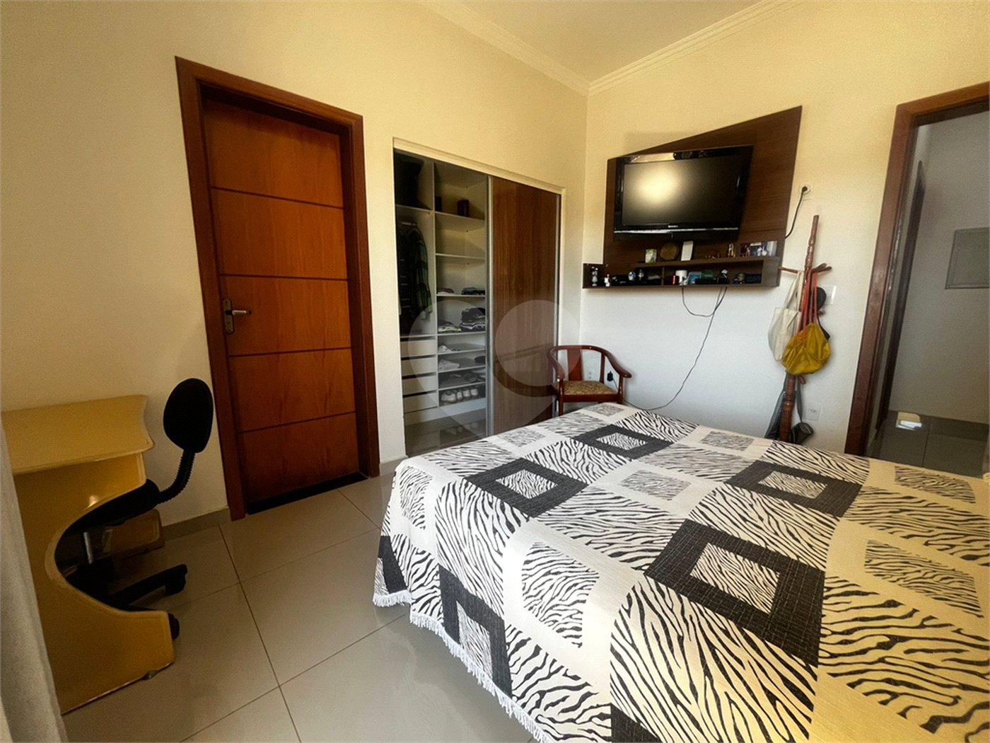 Casa à venda com 4 quartos, sendo 2 suítes, em Vila Nastri, Itapetininga, SP