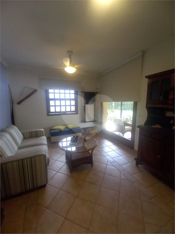 Casa à venda com 5 quartos, sendo 2 suítes, no condomínio Vinhas da Vista Alegre - Lado Sede, Vinhedo - SP