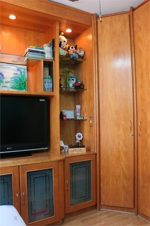 Apartamento à venda com 3 quartos, sendo 1 suíte,  em Vila Gomes, São Paulo, SP