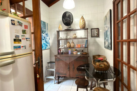 Casa à venda com 3 suítes em Portinho, Cabo Frio, RJ