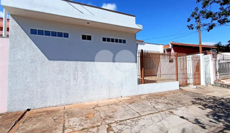 Casa à venda com 6 quartos, sendo 2 suítes, no Centro, Itapetininga, SP