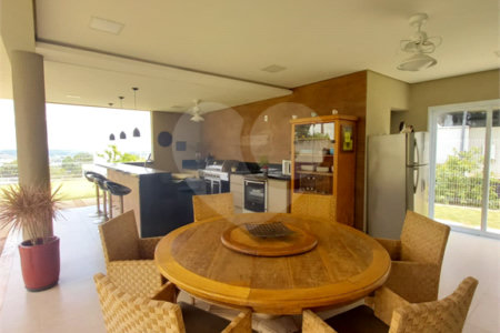 Casa à venda com 3 suítes no condomínio Alpes de Vinhedo, Vinhedo - SP