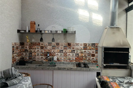 Sobrado à venda com 3 quartos, sendo 1 suíte,  em Villa Di Cesar, Mogi das Cruzes, SP
