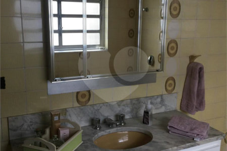 Sobrado à venda com 3 quartos, sendo 1 suíte, em Vila Nova Caledônia, São Paulo, SP
