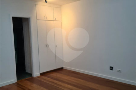 Casa à venda com 3 suítes no condomínio Residencial Courtyard Village, São Paulo - SP