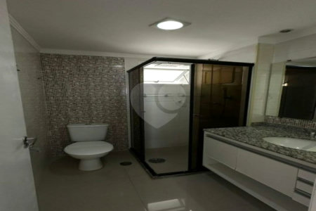 Apartamento à venda com 3 quartos, sendo 1 suíte, em Parque Maria Luiza, São Paulo, SP