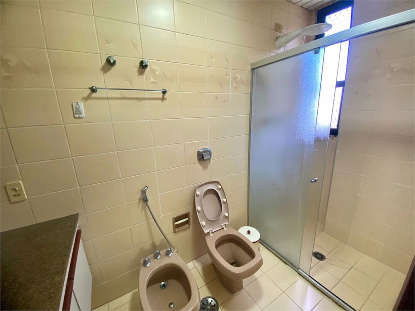Apartamento Residencial à venda, Centro, Guarujá - AP1385.
