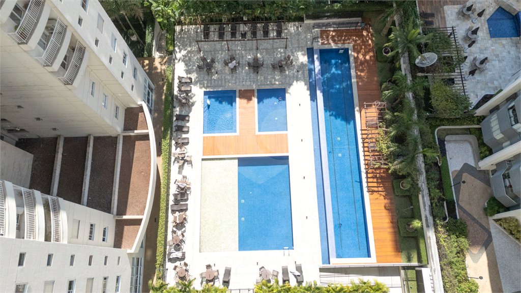 Apartamento à venda com 4 quartos, sendo 3 suítes,  em Vila Romana, São Paulo, SP