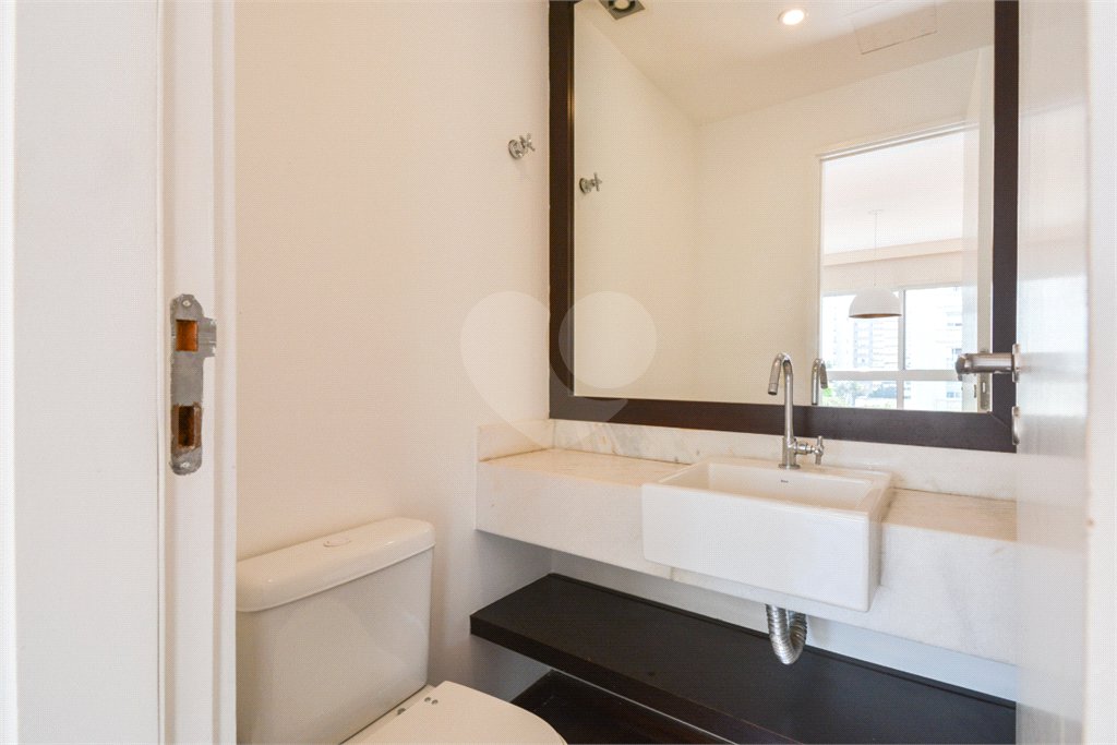 Duplex à venda com 3 suítes em Jardim Paulista, São Paulo, SP