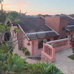 Casa à venda com 3 quartos, sendo 1 suíte, no condomínio Estância Marambaia, Vinhedo - SP