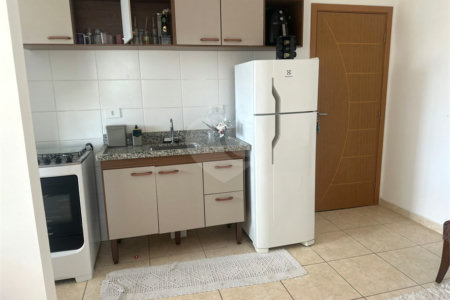 Apartamento à venda ou para alugar com 2 quartos, sendo 1 suíte,  em Guilhermina, Praia Grande, SP