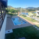 Casa à venda com 3 suítes no condomínio Riviera dos Pássaros, Joanópolis - SP