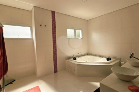 Casa à venda com 5 suítes no condomínio Capital Ville 2, Jundiaí - SP