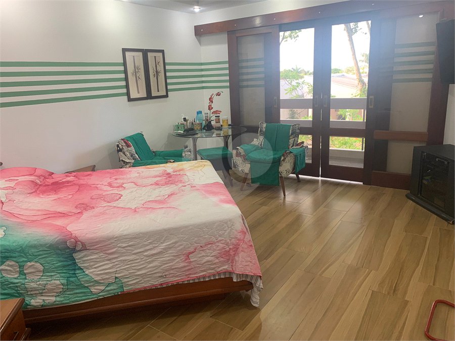 Casa à venda com 3 quartos, sendo 2 suítes,  no condomínio Village Davignon, Sorocaba - SP