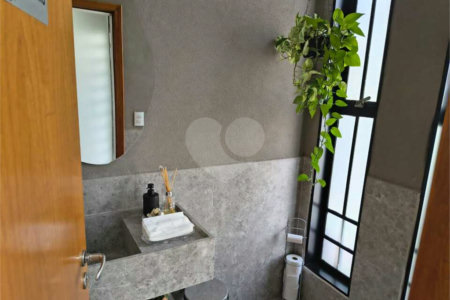 Sobrado à venda com 4 quartos, sendo 2 suítes, em Alto da Boa Vista, Ribeirão Preto, SP
