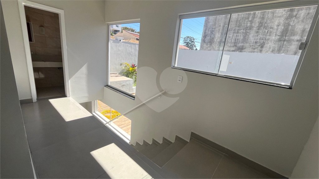 Sobrado à venda com 4 quartos, sendo 3 suítes, em Jardim Paulista, Atibaia, SP