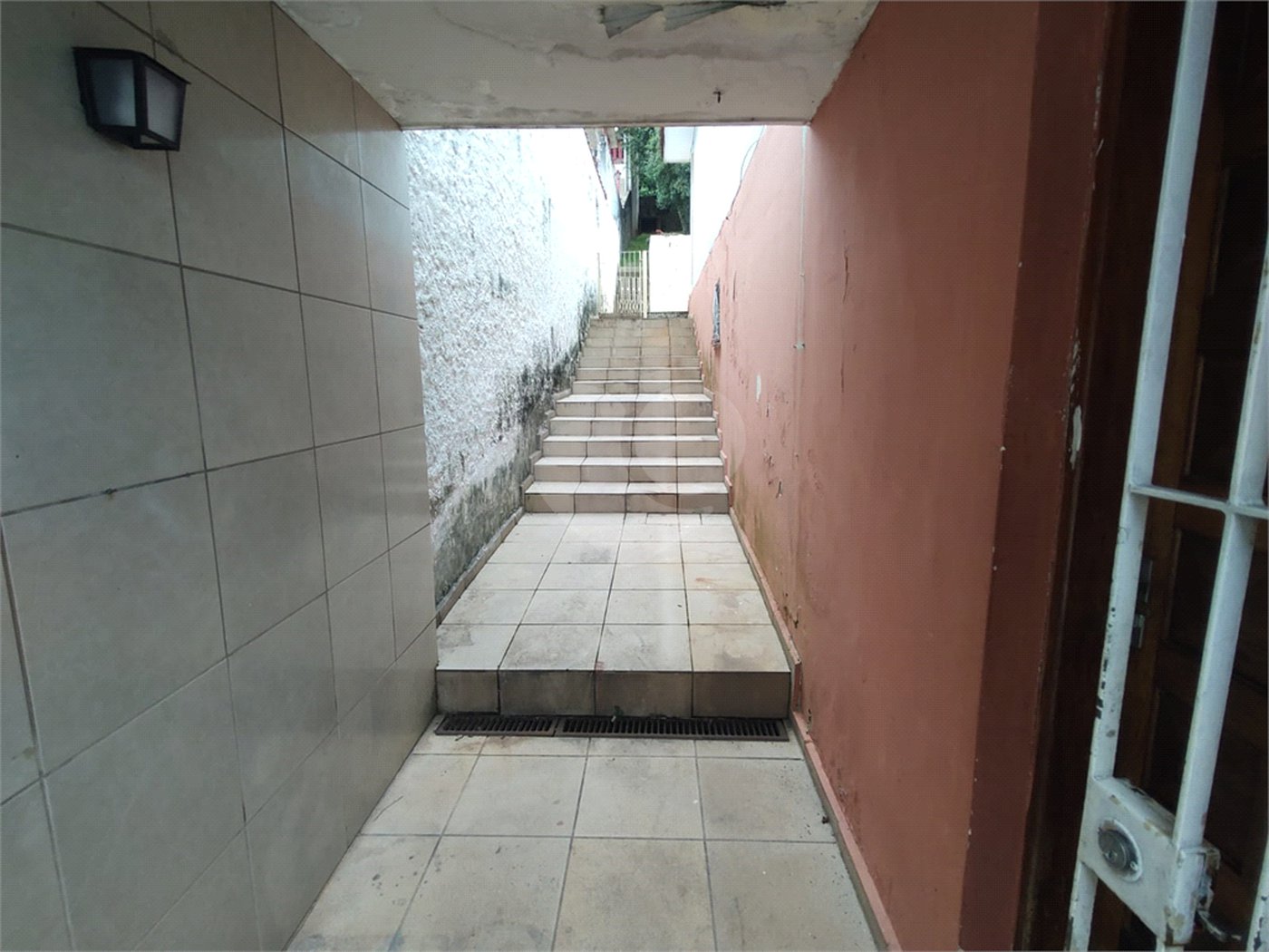Sobrado à venda com 3 quartos, sendo 1 suíte,  em Tremembé, São Paulo, SP