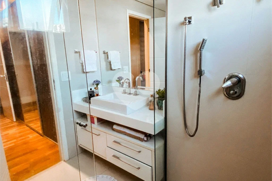 Apartamento à venda com 3 suítes em Santana, São Paulo, SP