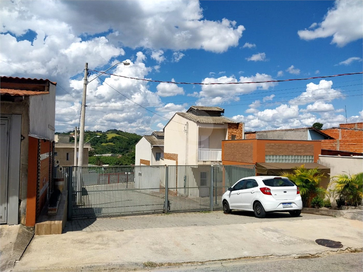 Casa à venda com 2 quartos, sendo 1 suíte, no condomínio Ceu de Brigadeiro, Sorocaba - SP