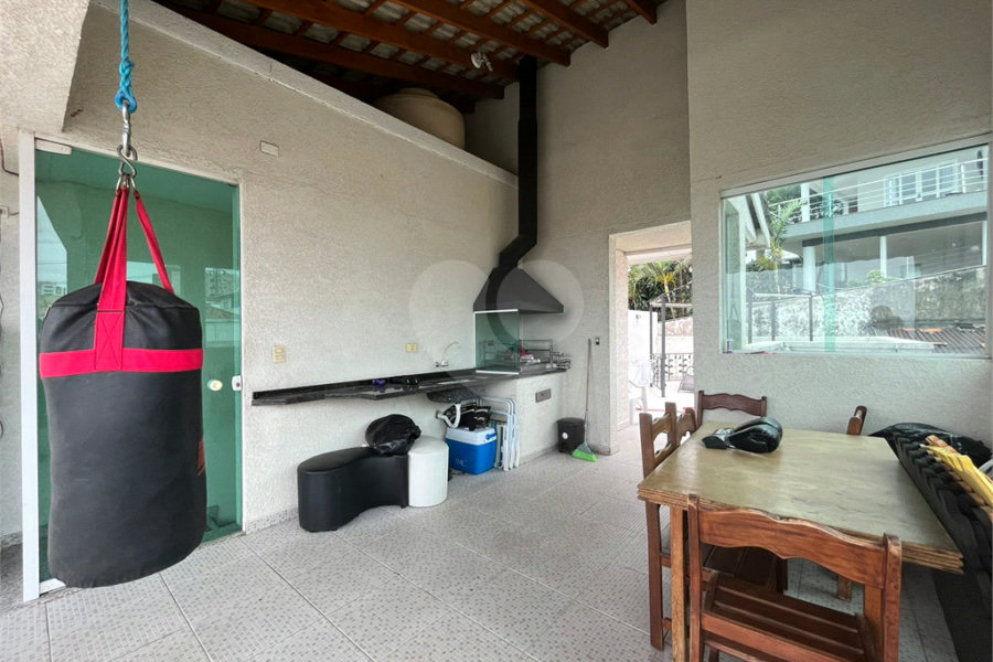 Sobrado à venda com 3 suítes em Vila Guilherme, São Paulo, SP