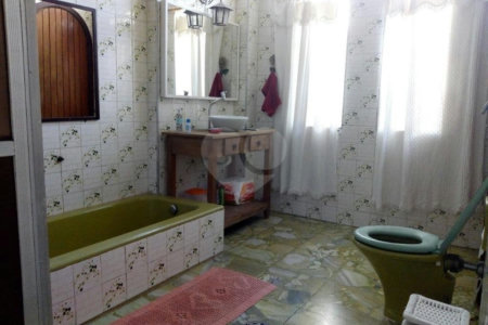 Casa à venda com 6 quartos, sendo 3 suítes,  em Brooklin Paulista, São Paulo, SP