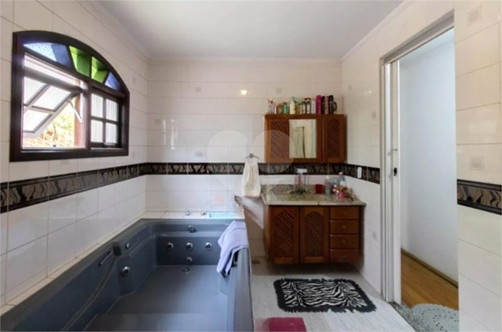 Casa à venda com 3 quartos, sendo 2 suítes,  em Jardim Santa Mena, Guarulhos, SP
