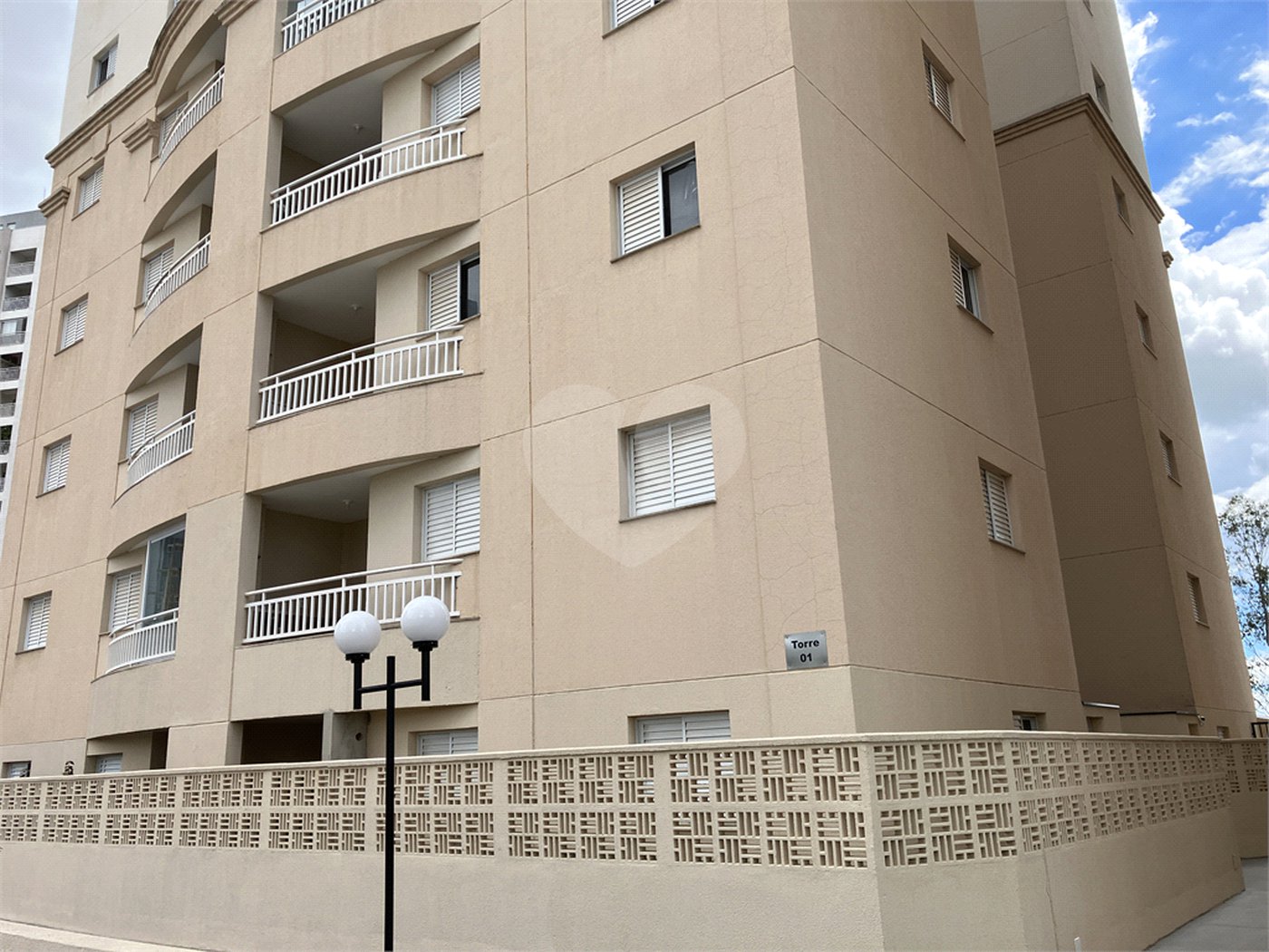 Apartamento à venda com 3 quartos, sendo 1 suíte,  em Parque Campolim, Sorocaba, SP