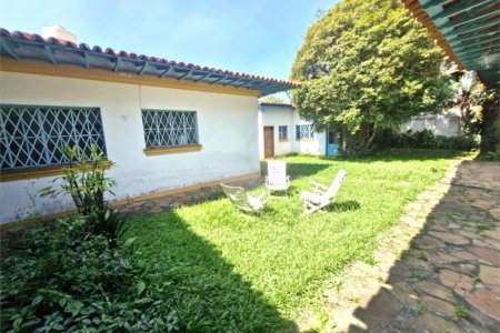 Casa Térrea à venda com 5 quartos em Jardim Petrópolis, São Paulo, SP