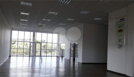 Prédio para alugar em Vila Salles, Atibaia, SP