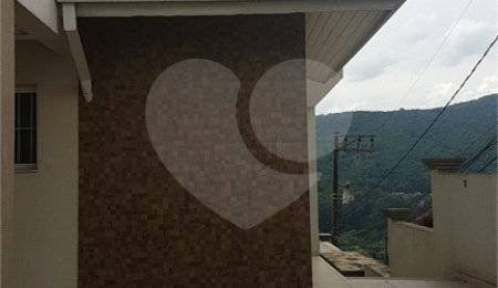 Casa à venda com 5 quartos, sendo 3 suítes,  em Serra da Cantareira, Mairiporã, SP