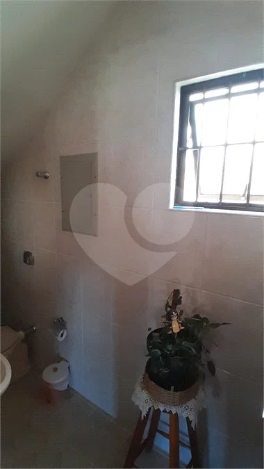 Sobrado à venda com 3 quartos, sendo 1 suíte, em Vila Isabela, Campos do Jordão, SP