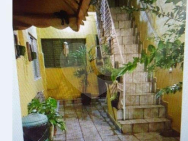 Sobrado à venda com 3 quartos, sendo 1 suíte,  em Vila Prudente, São Paulo, SP