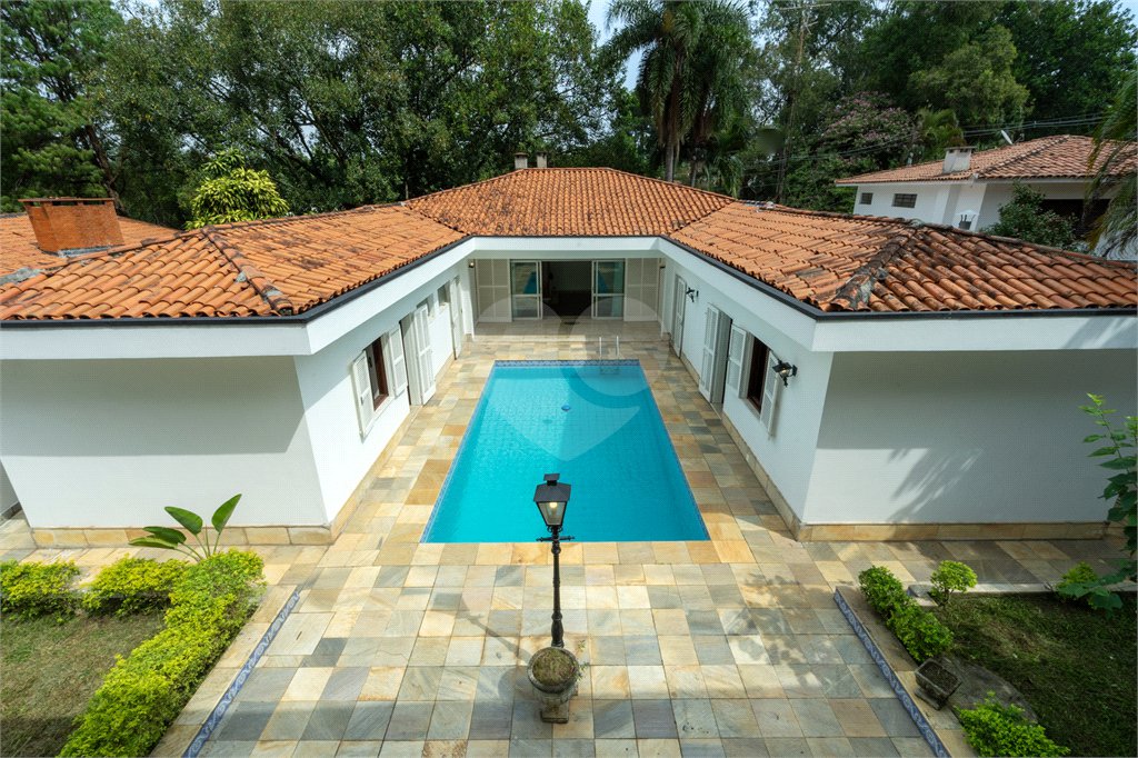 Casa Térrea à venda ou para alugar com 4 suítes em Jardim Marajoara, São Paulo, SP