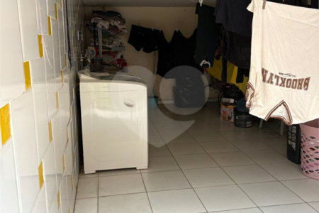 Casa à venda com 4 suítes em Vila Lavínia, Mogi das Cruzes, SP