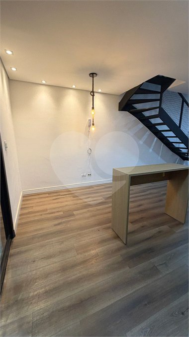 Casa à venda com 2 suítes no condomínio Gran Loft, Cotia - SP