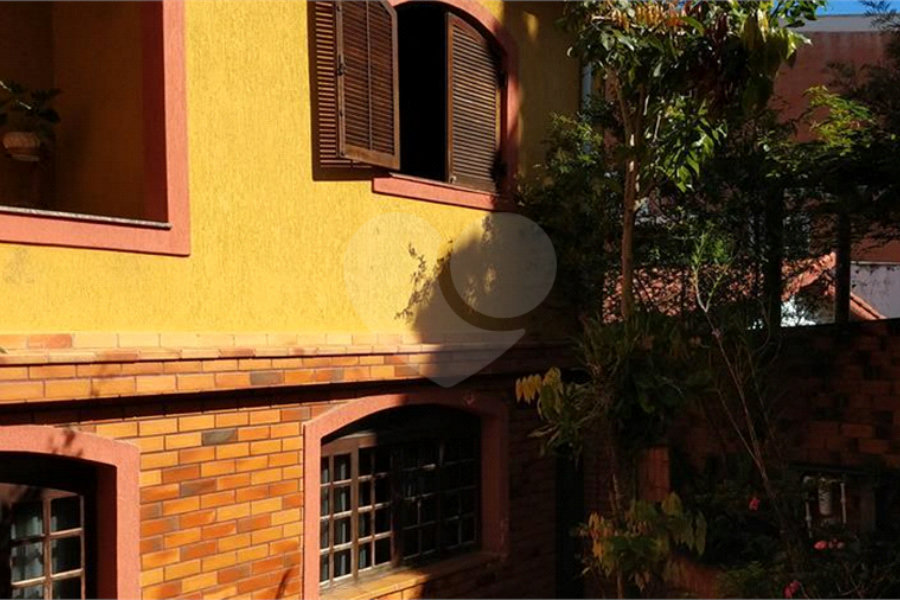 Sobrado à venda com 4 quartos, sendo 2 suítes, em Tremembé, São Paulo, SP