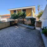 Sobrado à venda com 4 quartos, sendo 2 suítes, em Jardim Leonor, São Paulo, SP