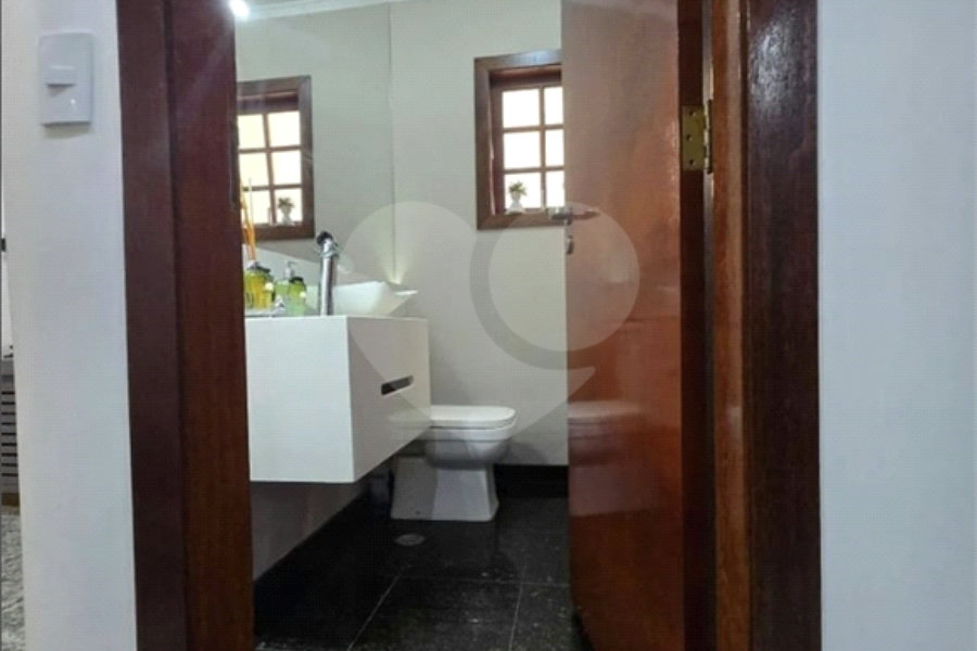Casa à venda com 4 quartos, sendo 2 suítes, no condomínio Bosque dos Pássaros, São Paulo - SP