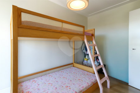 Apartamento à venda com 3 quartos, sendo 1 suíte,  em Vila Anastácio, São Paulo, SP
