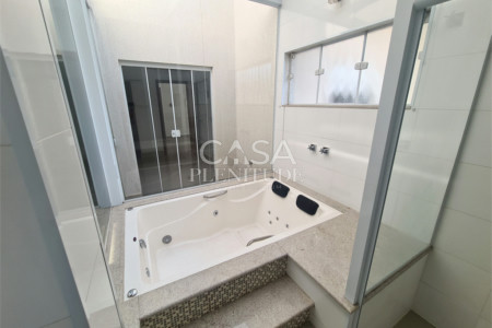 Casa em condomínio à venda com 3 suítes, em Iporanga, Sorocaba, SP