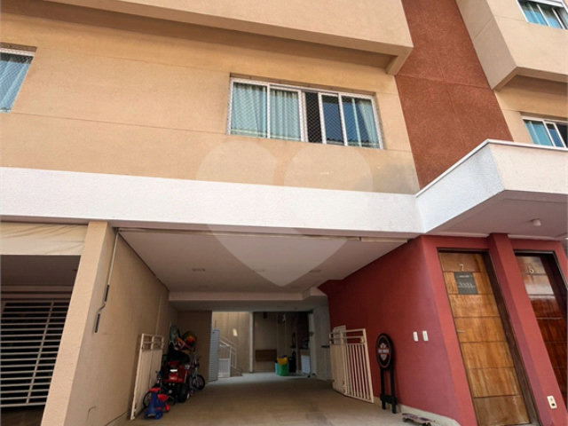 Casa à venda com 3 quartos, sendo 1 suíte,  no condomínio Vila Siqueira, São Paulo - SP