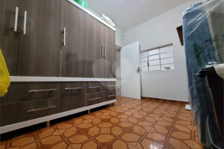 Sobrado à venda com 4 quartos em Vila Jurema, Ferraz de Vasconcelos, SP