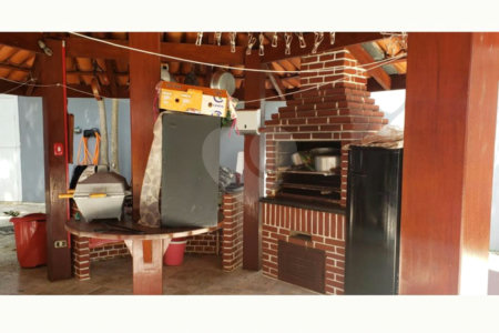 Casa à venda com 4 quartos, sendo 3 suítes, em Interlagos, São Paulo, SP
