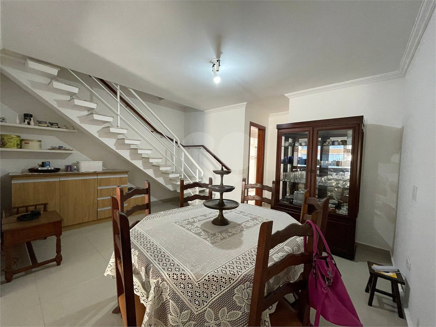 Sobrado à venda com 3 quartos, sendo 2 suítes, em Alto da Boa Vista, São Paulo, SP