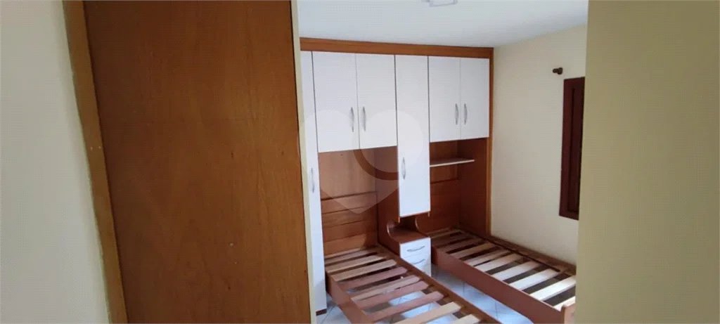 Casa à venda com 3 quartos, sendo 1 suíte, no condomínio Residencial Gabriela, São Paulo - SP